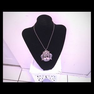 beautiful vintage necklace